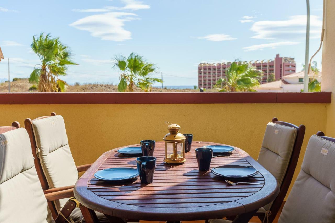 Spacious Beachfront Flat With Sea Views And Private Indoor Parking Benalmádena Exterior photo