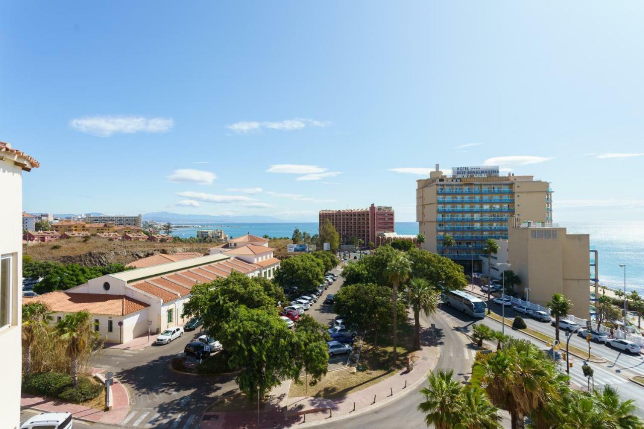 Spacious Beachfront Flat With Sea Views And Private Indoor Parking Benalmádena Exterior photo