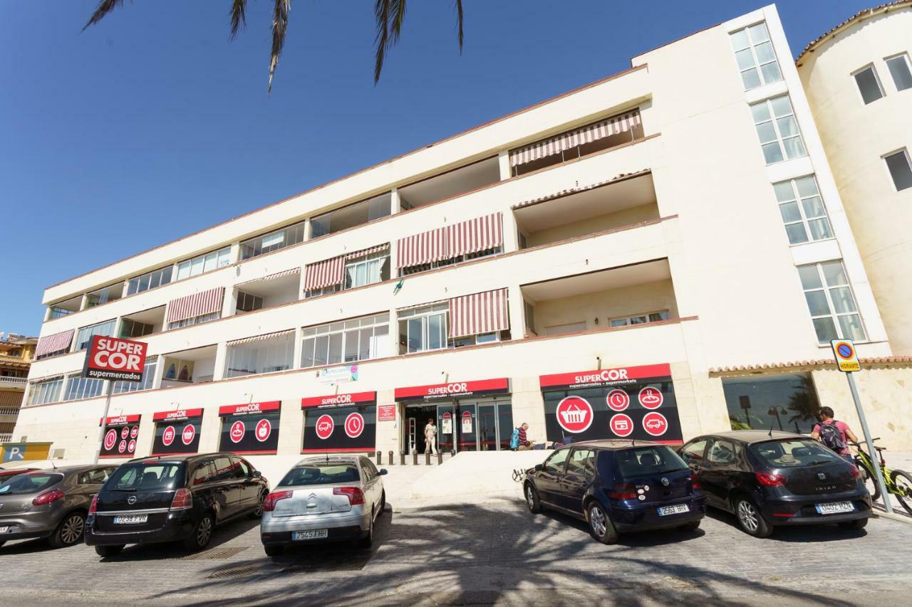 Spacious Beachfront Flat With Sea Views And Private Indoor Parking Benalmádena Exterior photo